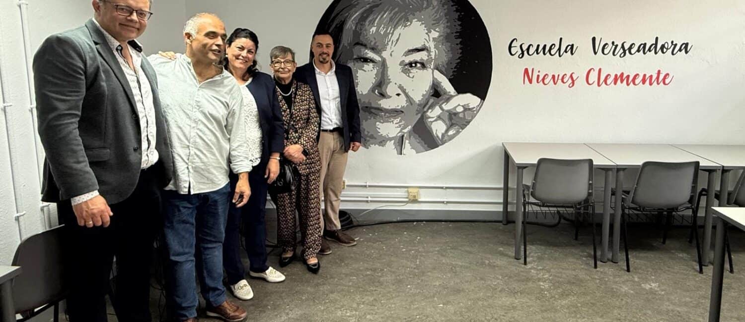 Villa de Mazo asiste a la inauguración de la Escuela Versadora Nieves Clemente en homenaje a una figura clave del repentismo canario